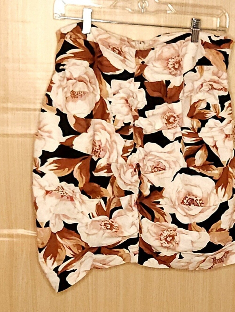 Express womens white floral skirt with pleating detail medium.